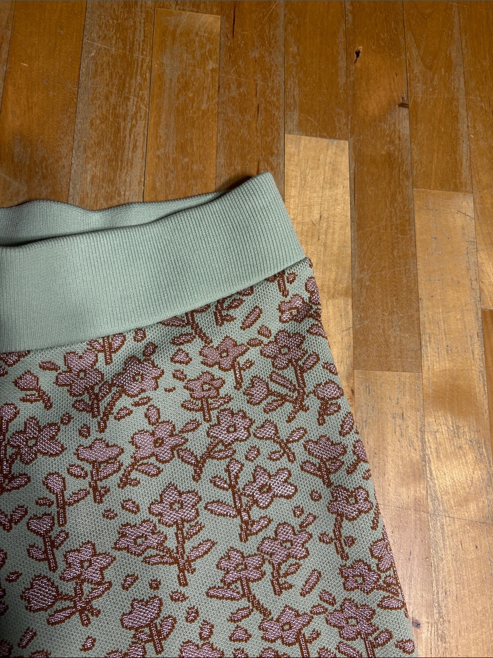 Zara NWT Mint Green Knit Floral Highrise shorts - Picture 3 of 9